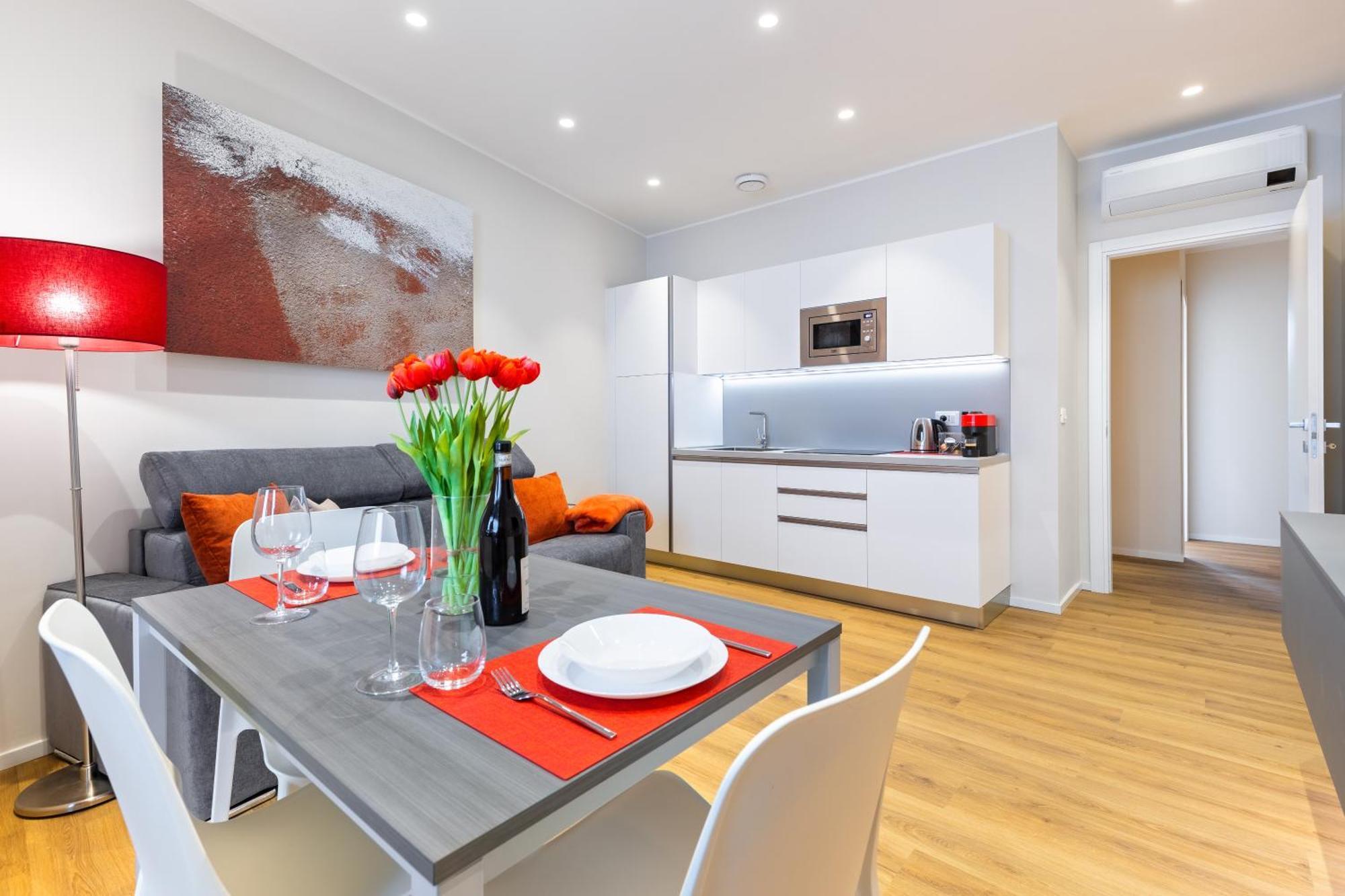 C8 Apartments 아스티 외부 사진