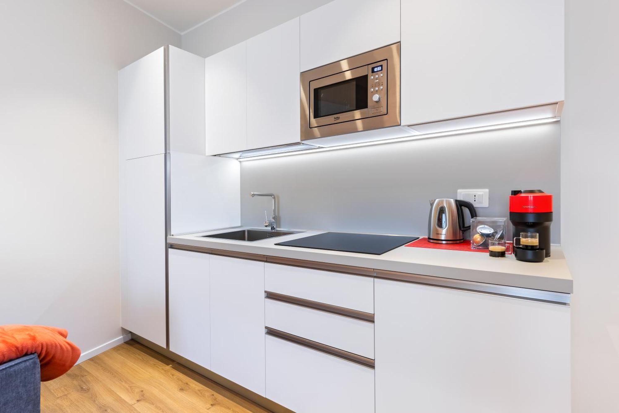 C8 Apartments 아스티 외부 사진