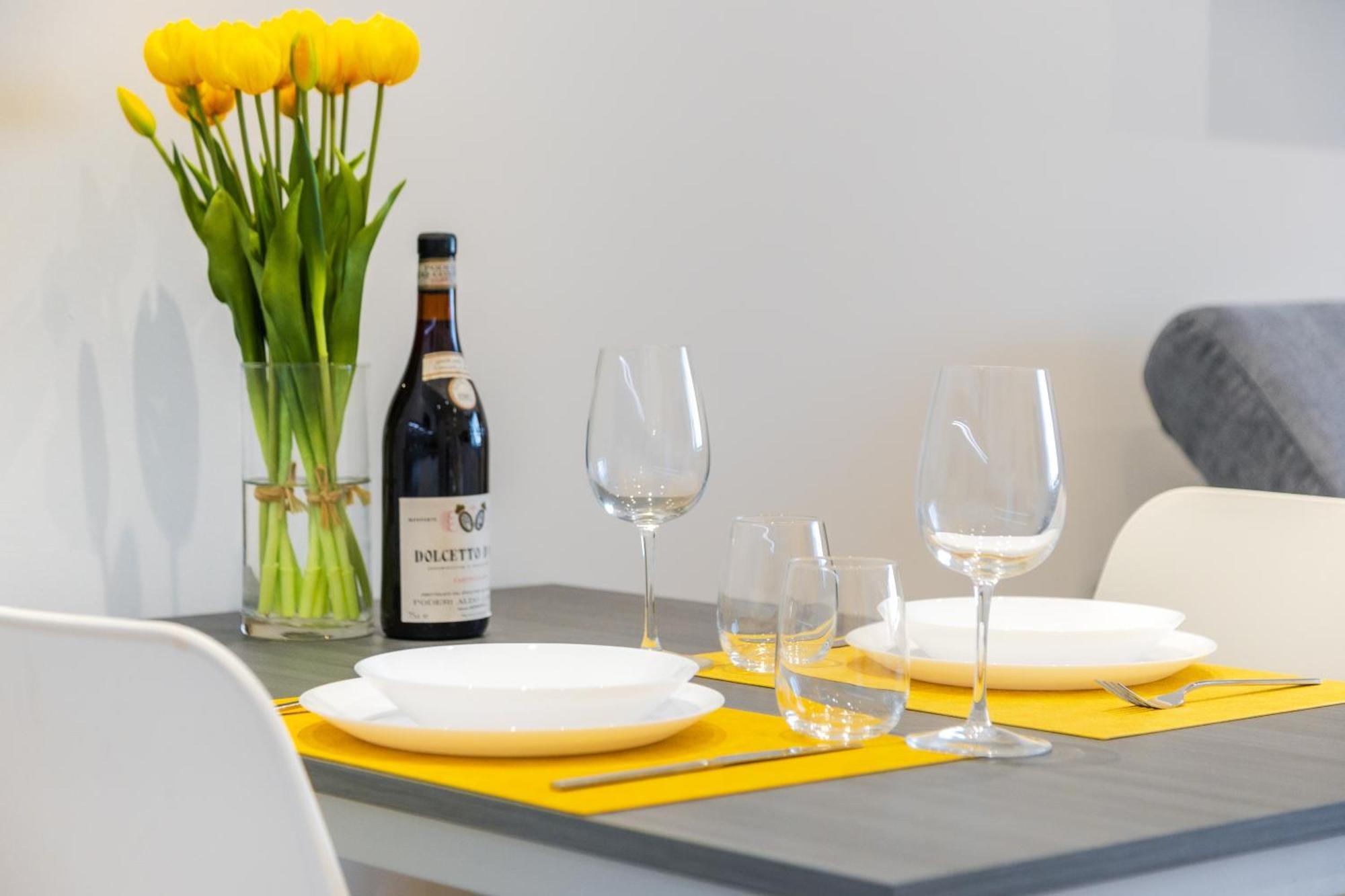 C8 Apartments 아스티 외부 사진